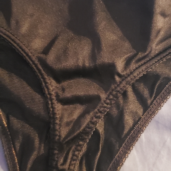 Vintage Victoria's Secret Thong Lace Panties Sz L - Picture 4 of 4